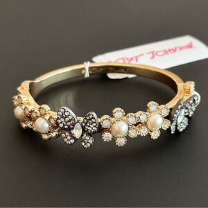 🌀 Betsey Johnson Butterfly & Flower Bangle Bracelet